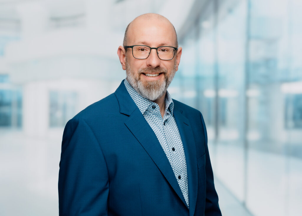 Portrait von René Lesiewicz, Mitgründer von R&R Lesiewicz